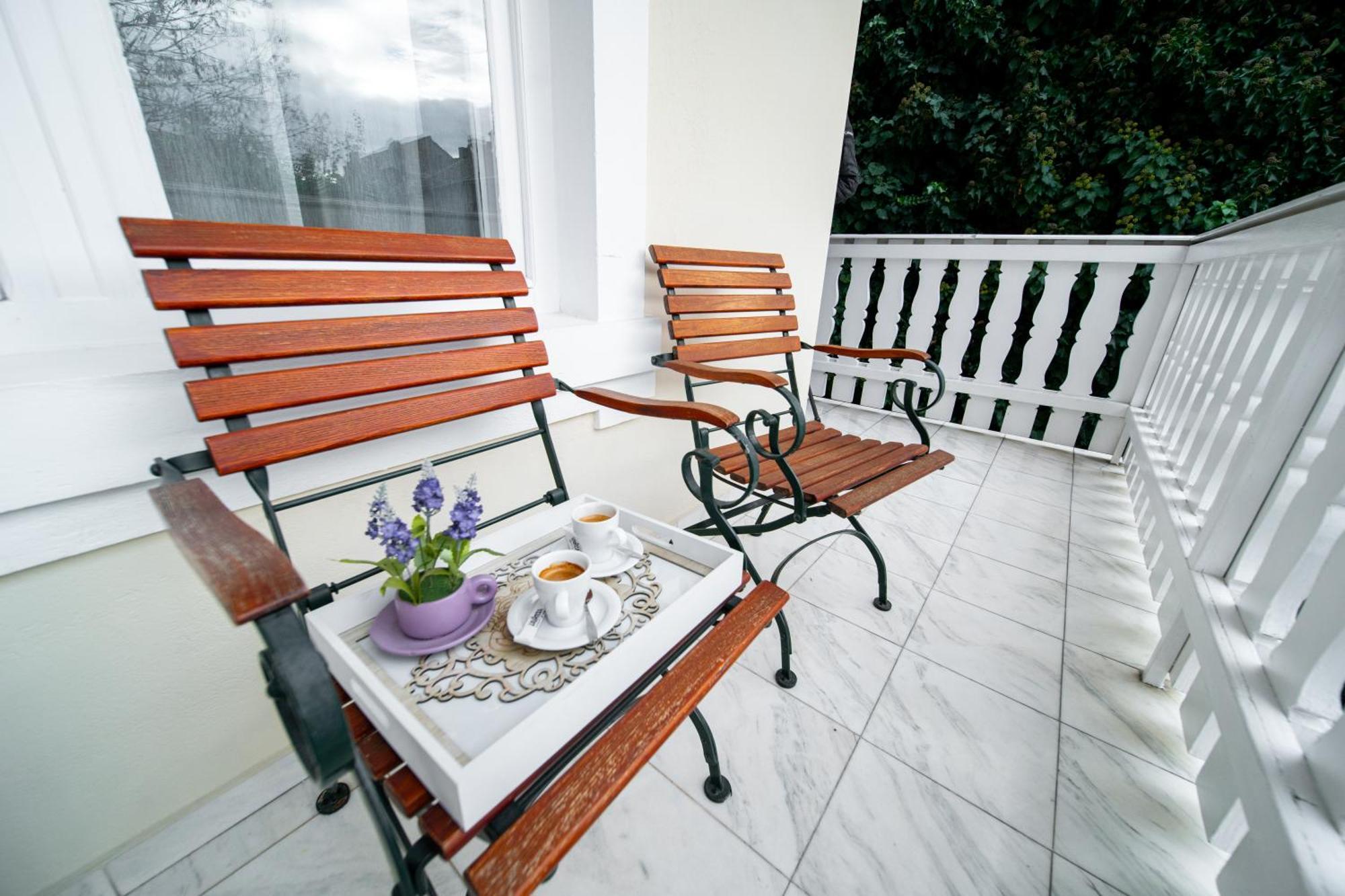 Lilla Panzio Hotel โอดอร์เฮอู เซกุยเอสก์ ภายนอก รูปภาพ